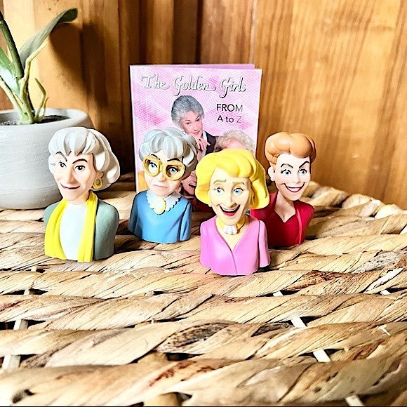 The Golden Girls Stylized Finger Puppets - Picture 8 of 12